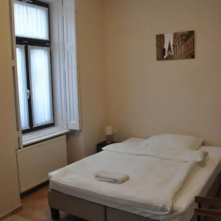 Vendeghaz Konukevi 3*