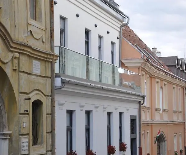 Vendeghaz Pensjonat 3*