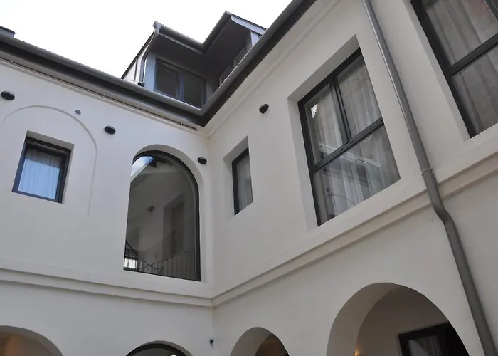 Vendeghaz 3* Székesfehérvár